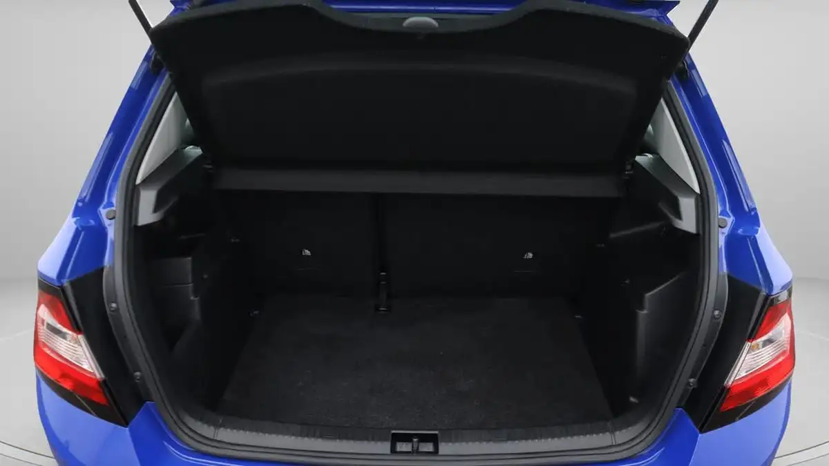 2021-skoda-fabia-10-tsi-95ps-hatchback-dsg-big-17