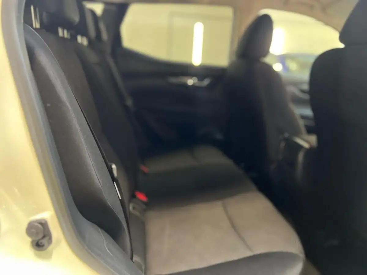 2015-nissan-qashqai-12-acenta-dig-t115ps-smart-vision-pack-big-39