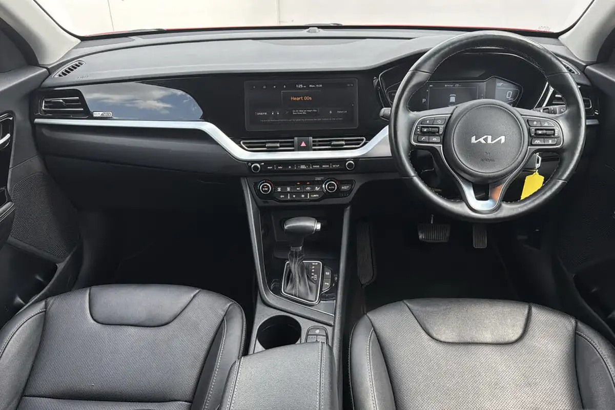 2022-kia-niro-16-gdi-3-156kwh-big-8