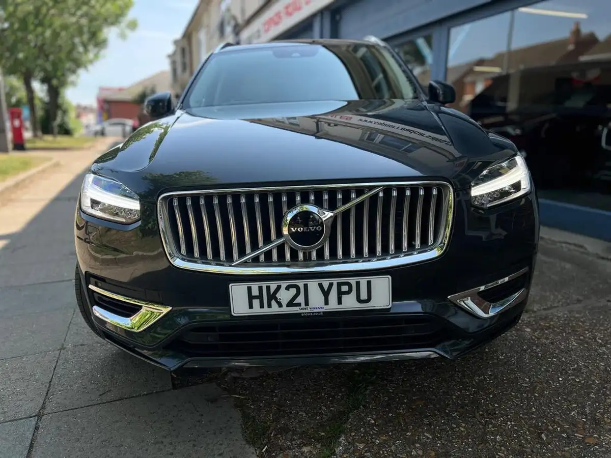 2021-volvo-xc90-20-t8-inscription-390bhp-big-2