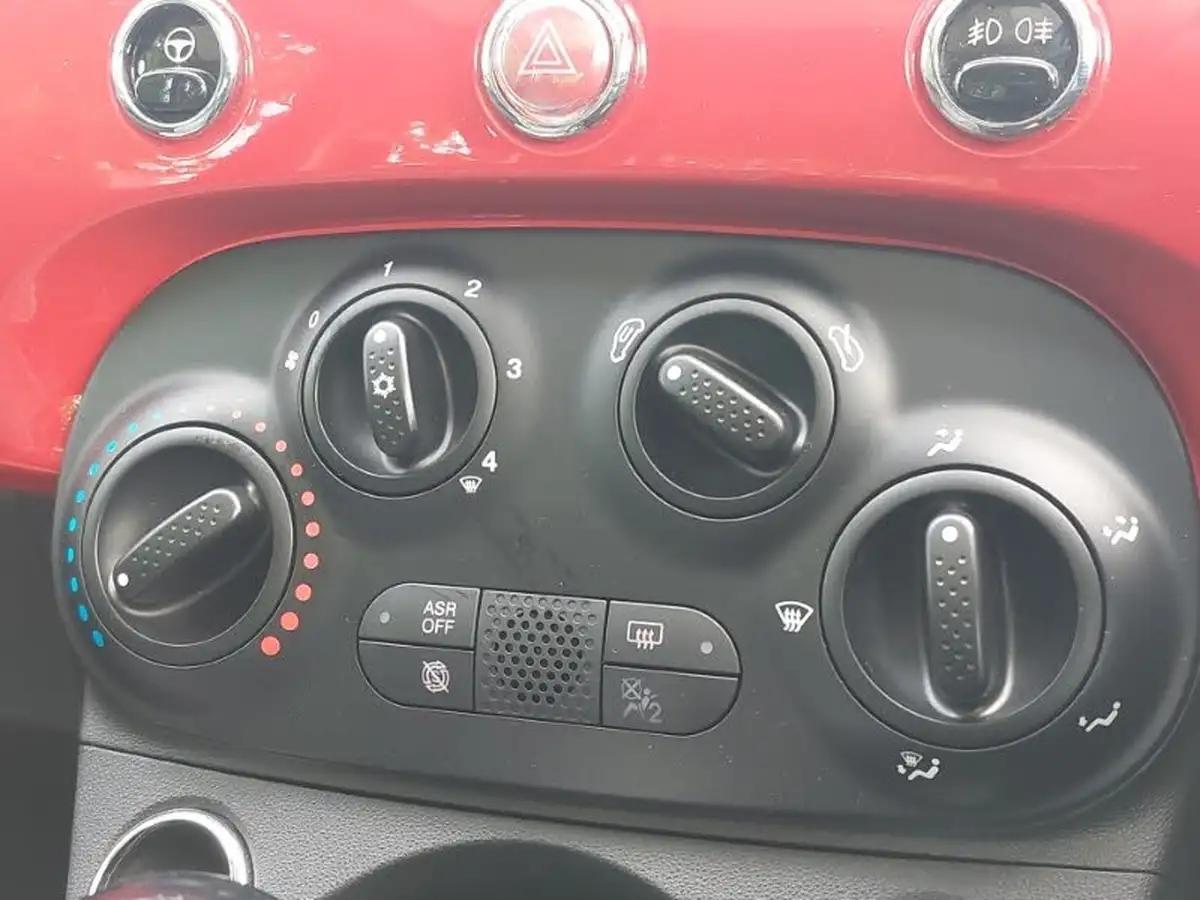 2018-fiat-500-12-lounge-big-17