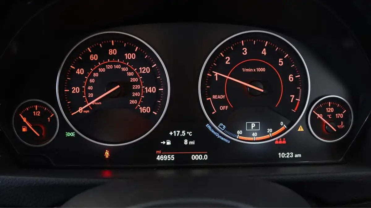 2018-bmw-3-series-20-320i-xdrive-m-sport-shadow-edition-touring-5d-auto-big-10