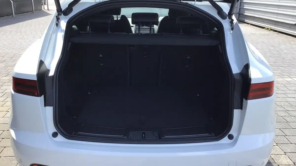 2024-jaguar-e-pace-15-p270e-r-dynamic-hse-black-big-9