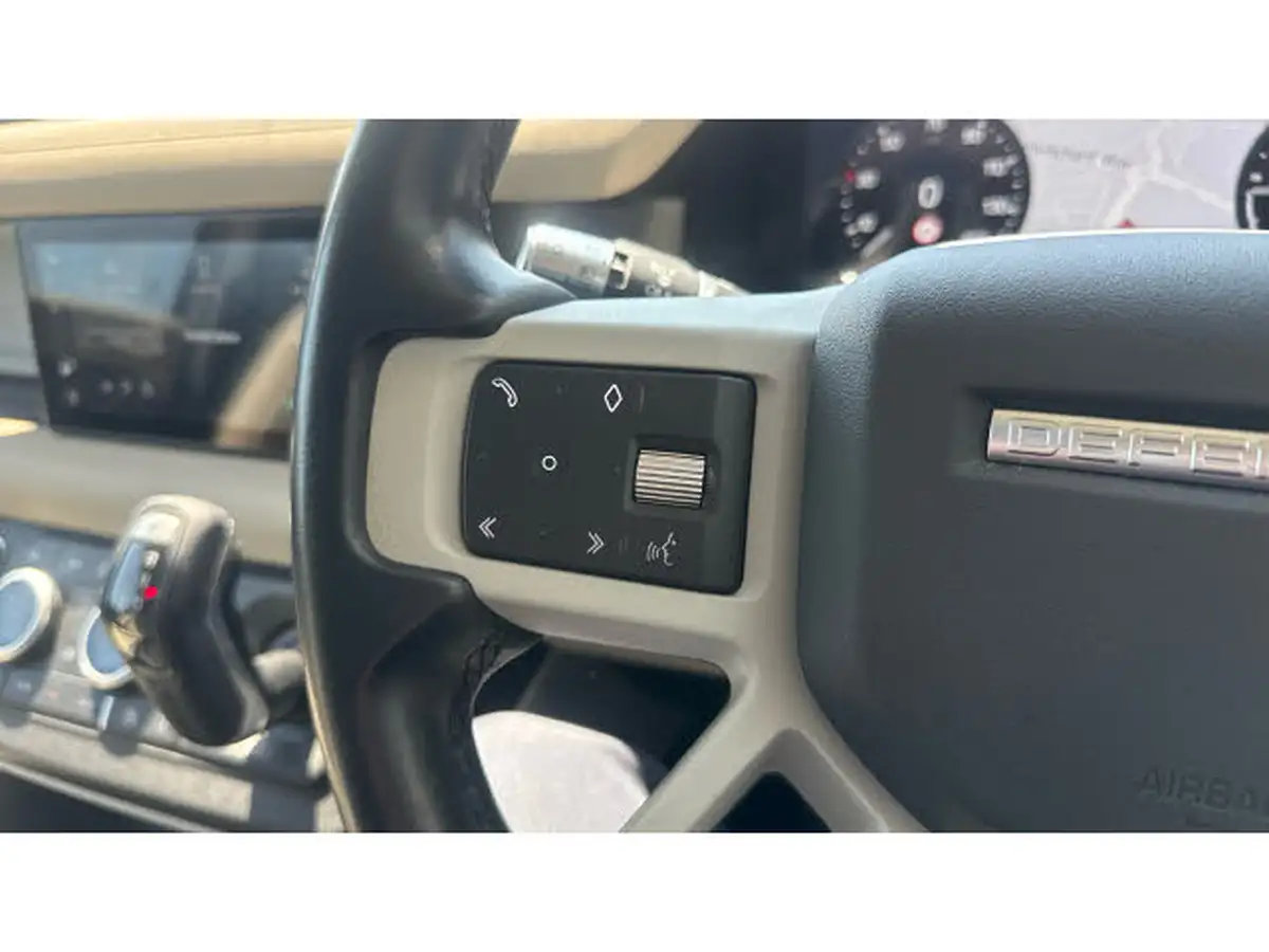 2021-land-rover-110-defender-30-d250-first-edition-big-45
