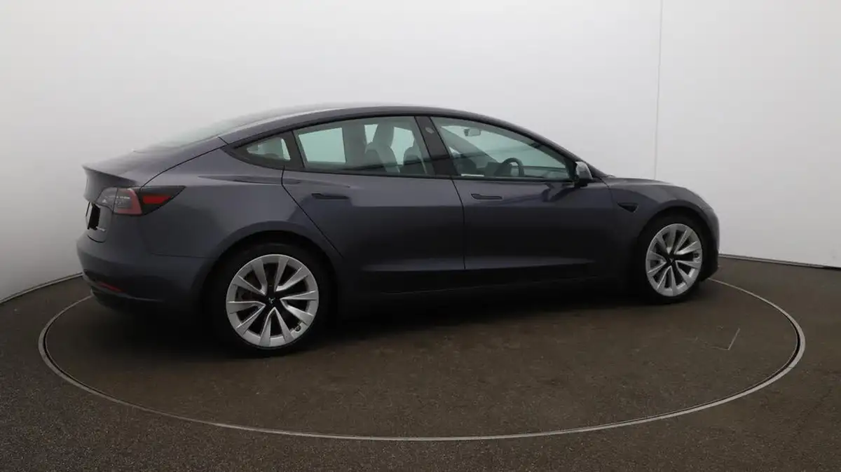 2021-tesla-model-3-e-long-range-4x4-big-43