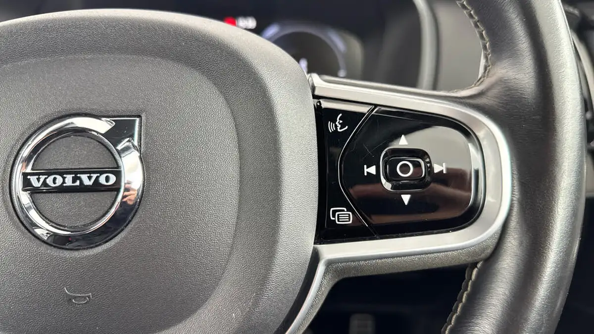 2020-volvo-xc90-20-t8-r-design-plug-in-hybrid-big-23