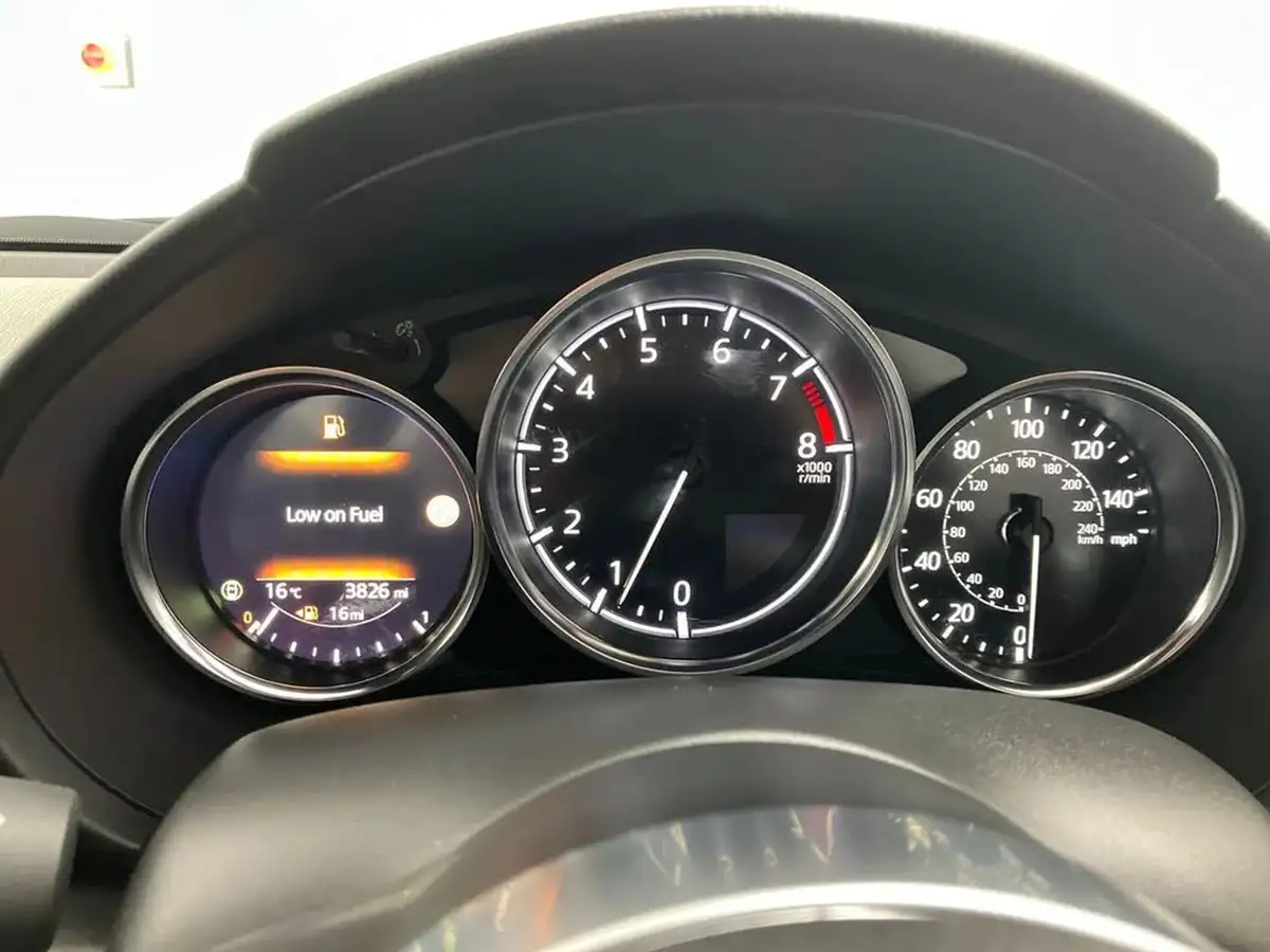 2025-mazda-mx-5-20-homura-roadster-big-15