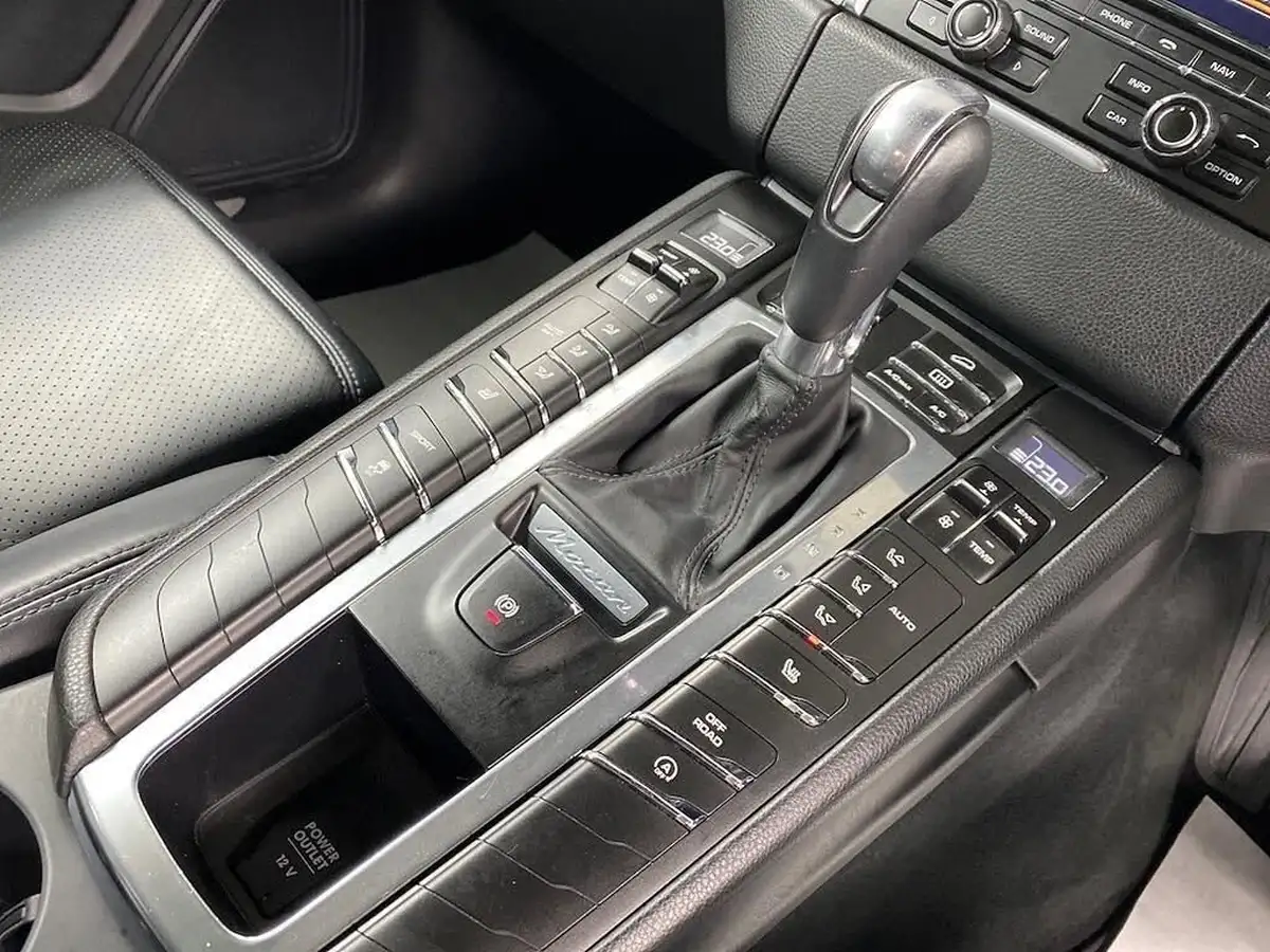 2014-porsche-macan-30td-s-big-10