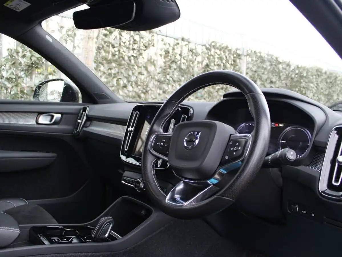 2021-volvo-xc40-15-t5-r-design-262bhp-big-12