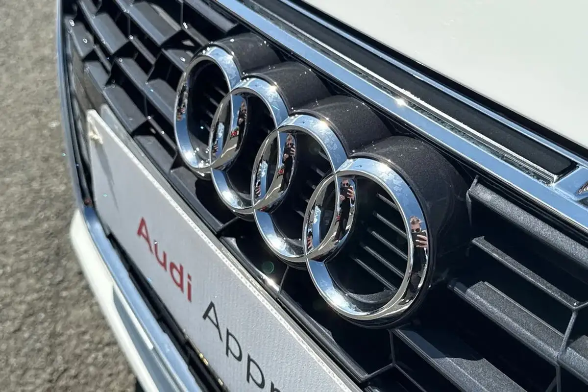 2023-audi-a5-20-35-tfsi-sportback-5d-big-24