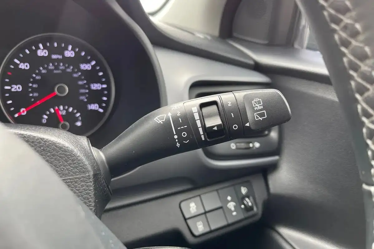 2019-kia-stonic-10-t-gdi-2-big-28