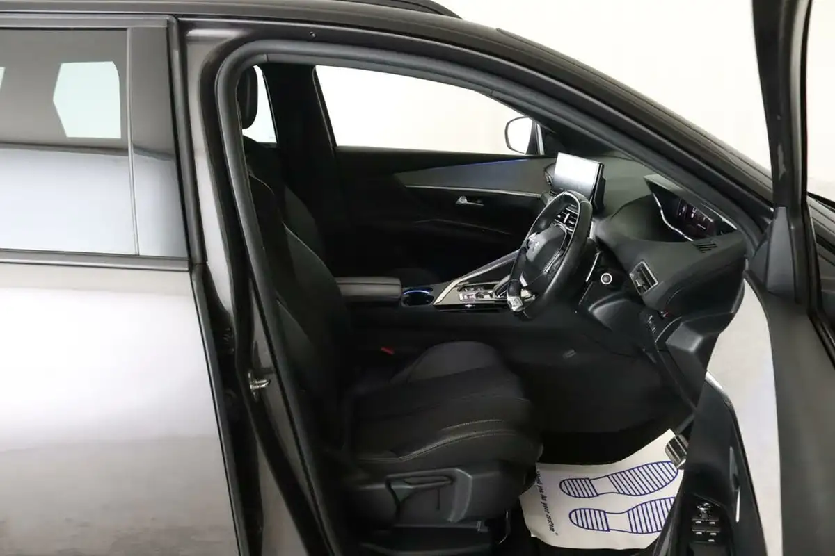 2022-peugeot-5008-suv-12-puretech-gt-eat8-big-15