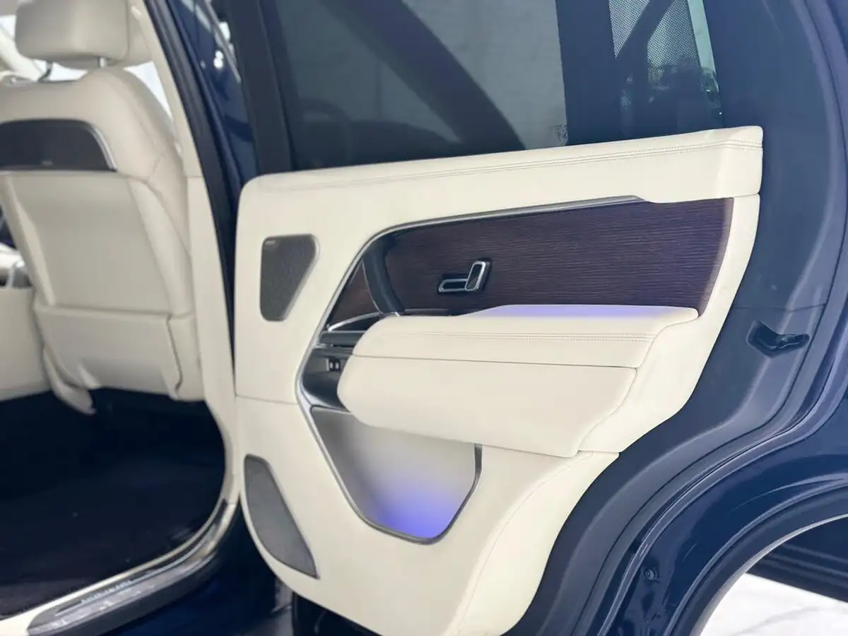 2022-land-rover-range-rover-30-p440e-autobiography-big-15