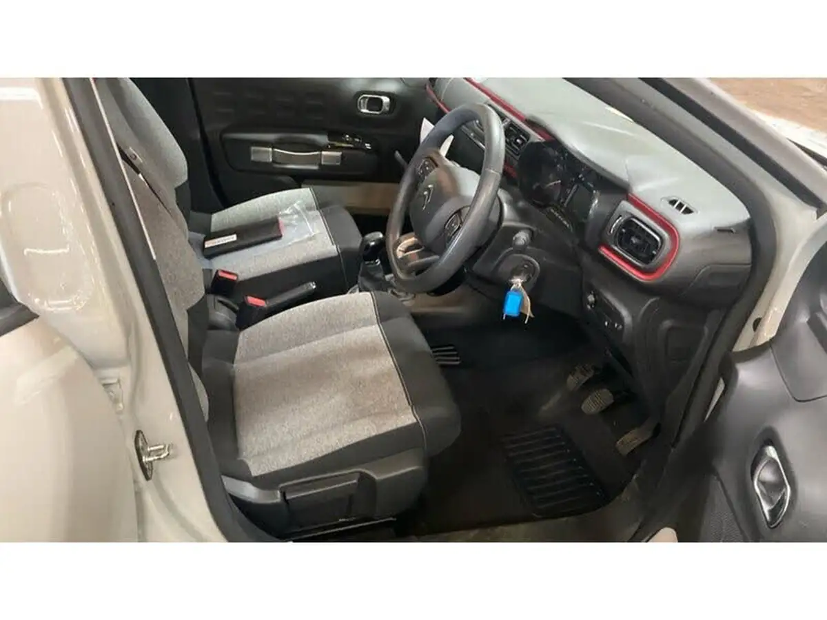 2022-citroen-c3-12-puretech-c-series-big-2
