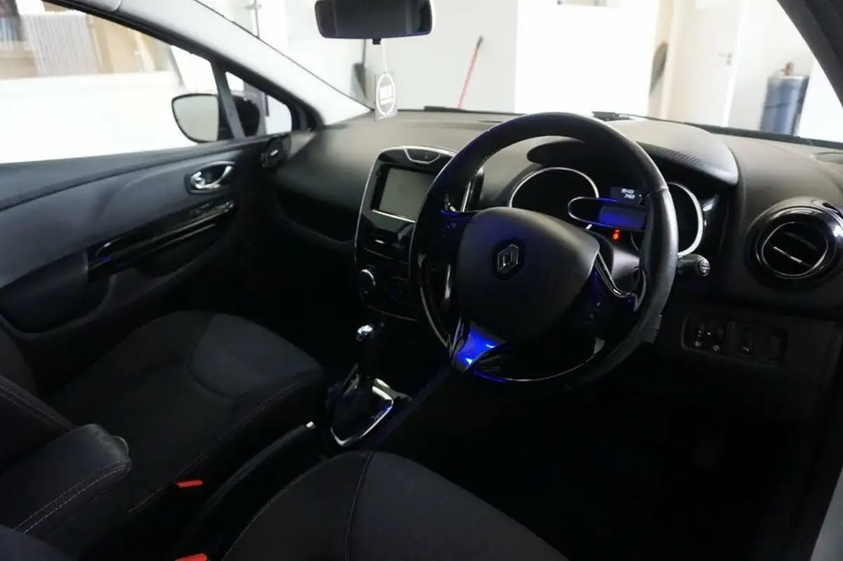 2014-renault-clio-15dci-dynamique-s-medianav-edc-auto-big-16
