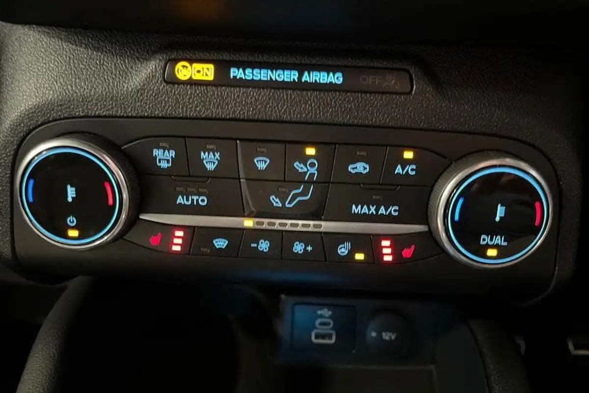 2023-ford-kuga-15t-st-line-x-edition-big-23