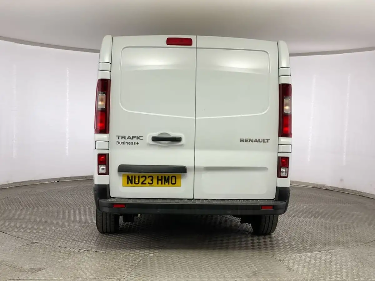 2023-renault-trafic-20dci-ll30-130-business-panel-big-5