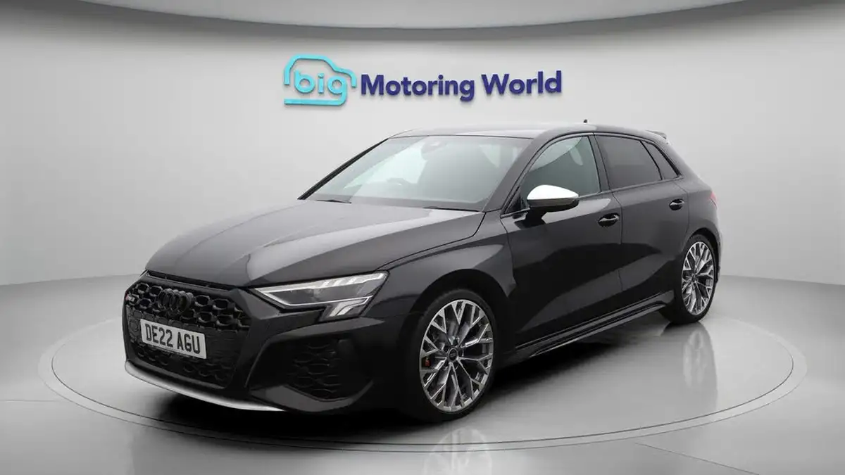 2022-audi-rs3-25-tfsi-sportback-5d-big-3