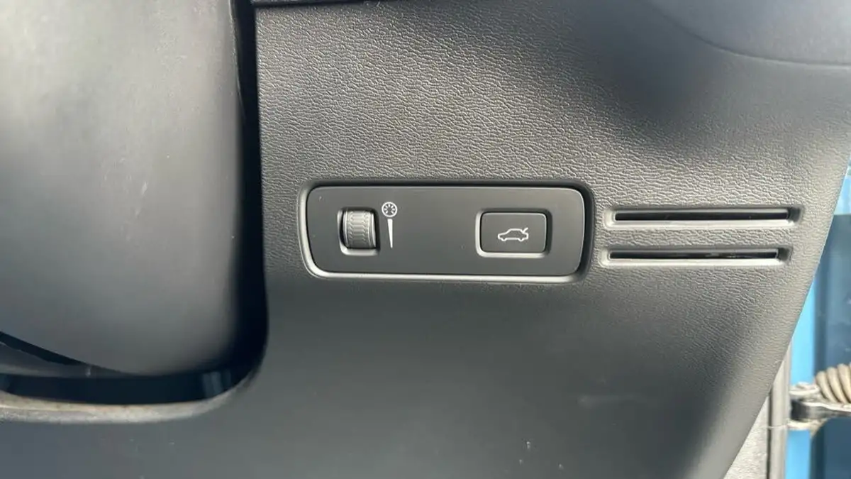 2022-volvo-c40-e-twin-recharge-pro-big-29