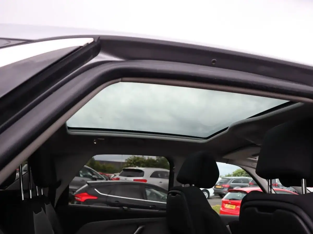 2019-citroen-c4-spacetourer-15bluehdi-flair-big-21
