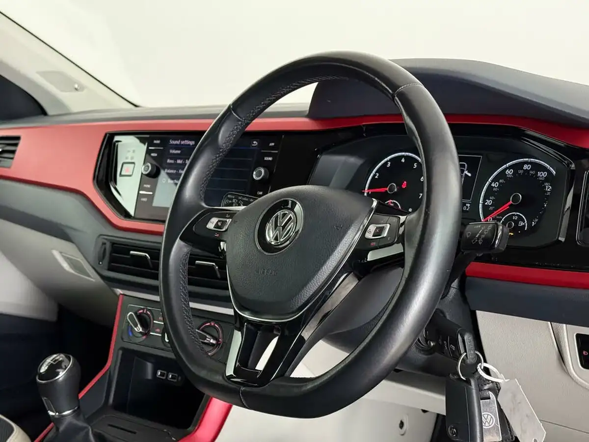 2020-volkswagen-polo-10-beats-80ps-big-18