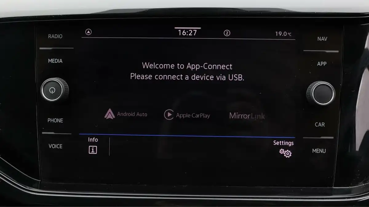 2021-volkswagen-t-cross-10-tsi-se-110ps-big-24