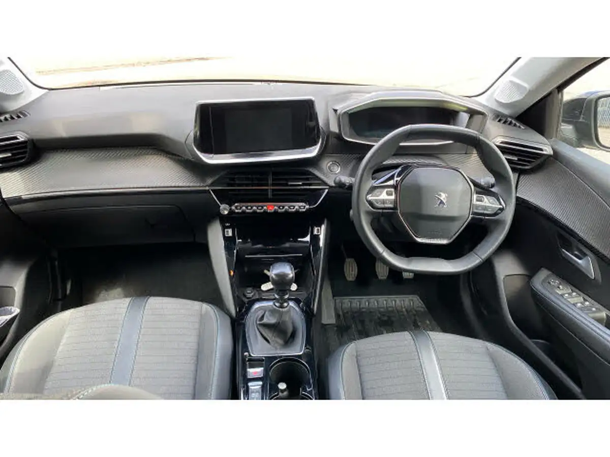 2022-peugeot-208-12-puretech-allure-premium-100bhp-big-9