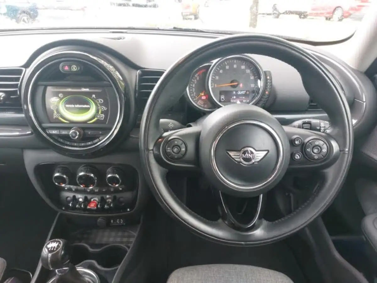 2017-mini-clubman-15-cooper-ss-big-6