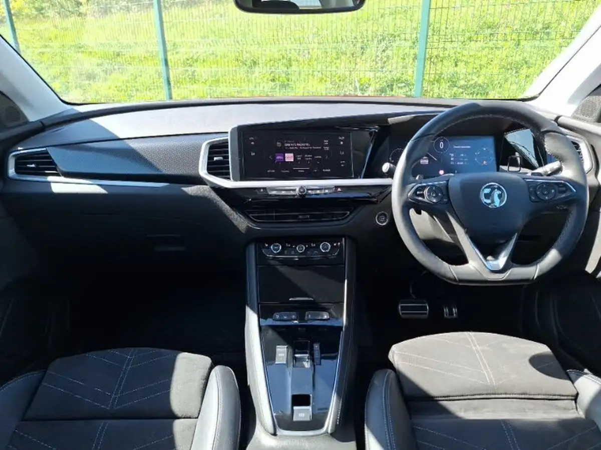 2023-vauxhall-grandland-12-ultimate-130ps-auto-big-2