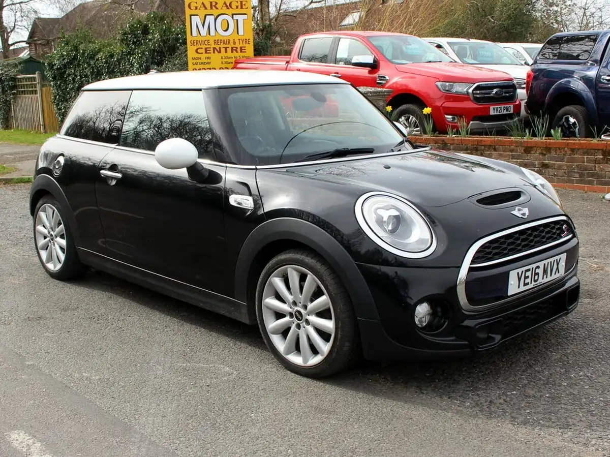 2016-mini-cooper-20td-cooper-sd-170bhp-ss-hatchback-3d-sport-auto-big-41