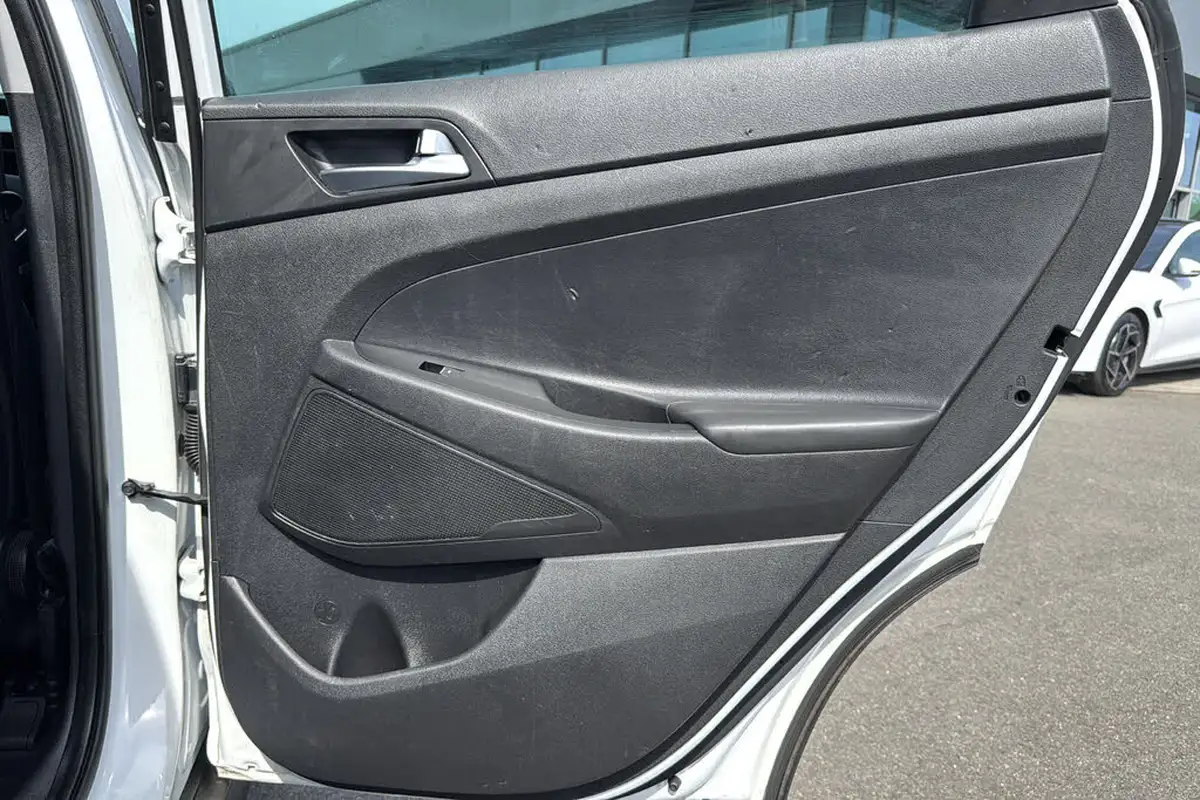 2020-hyundai-tucson-16-gdi-se-nav-big-28