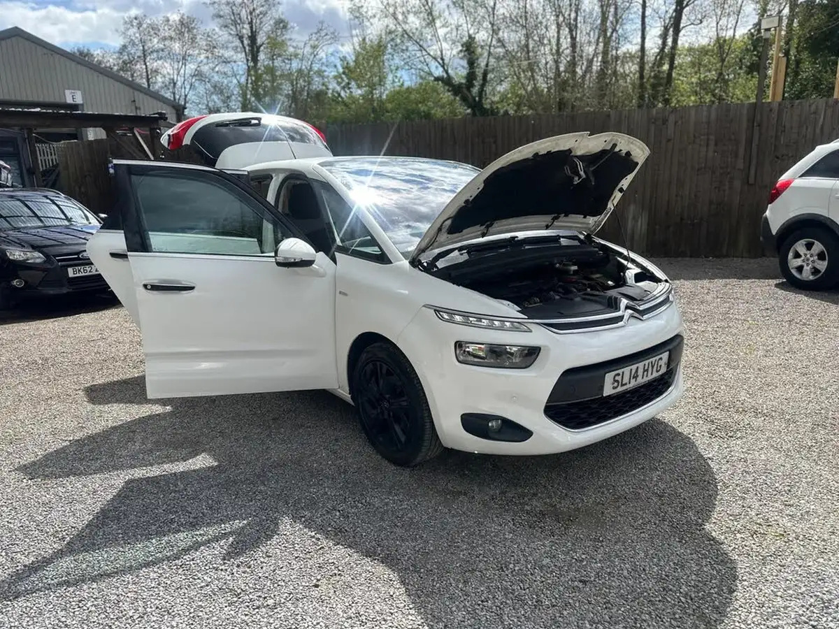 2014-citroen-c4-picasso-16e-hdi-exclusive-big-48