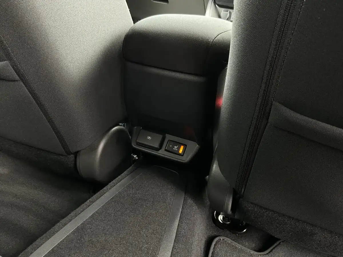 2024-nissan-leaf-e-n-connecta-39kwh-big-20