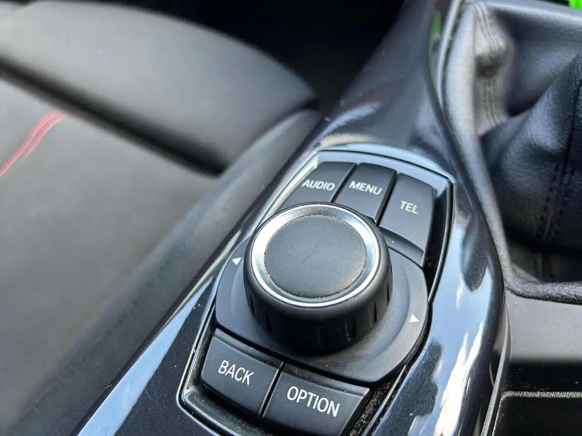 2015-bmw-1-series-16-116i-sport-5d-big-17