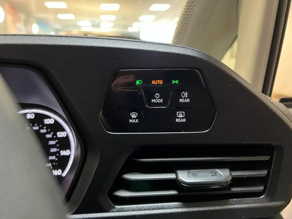 2021-volkswagen-caddy-20tdi-c20-cargo-commerce-102pseu6d-big-13