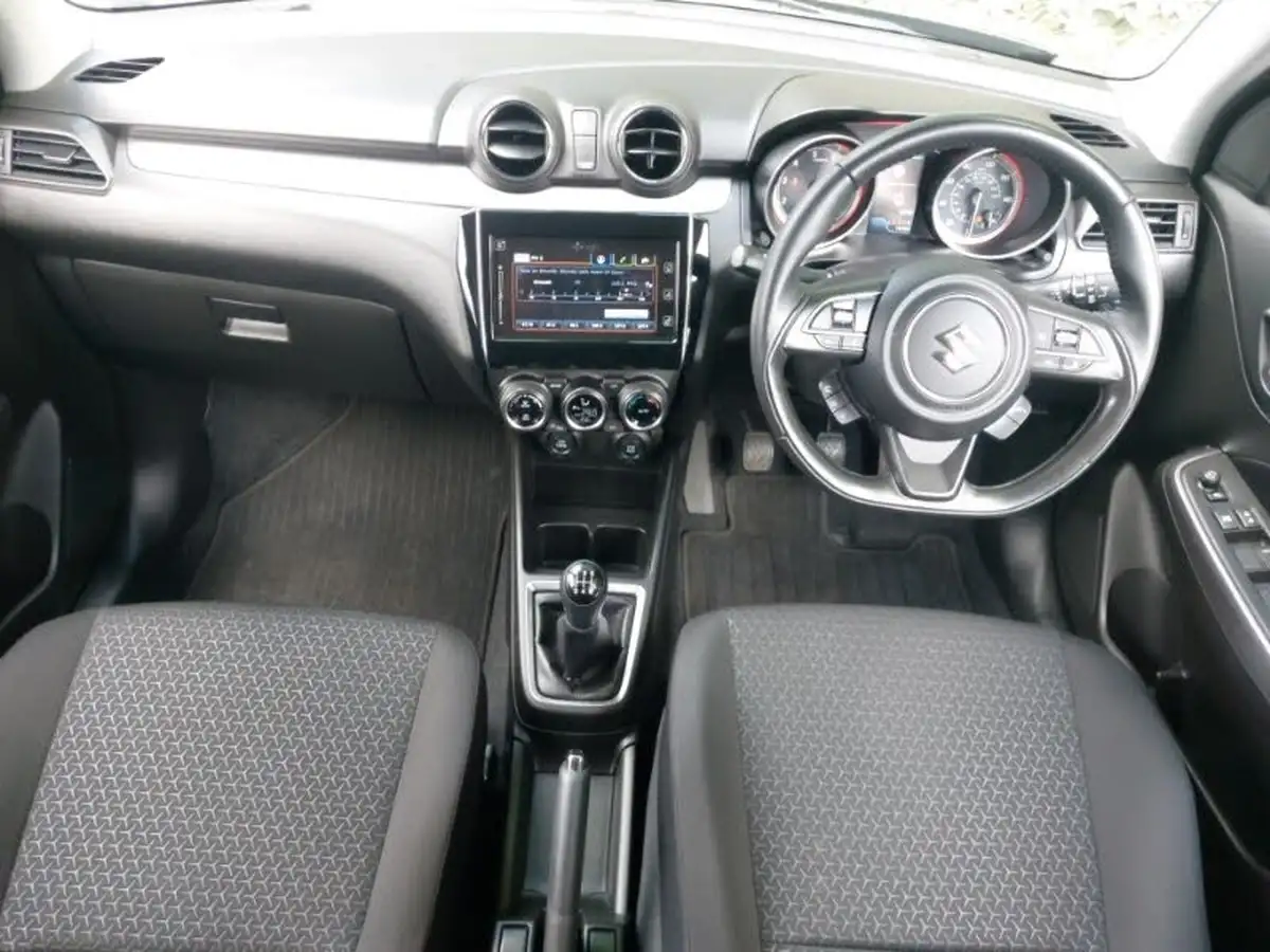 2022-suzuki-swift-12-dualjet-sz5-big-2