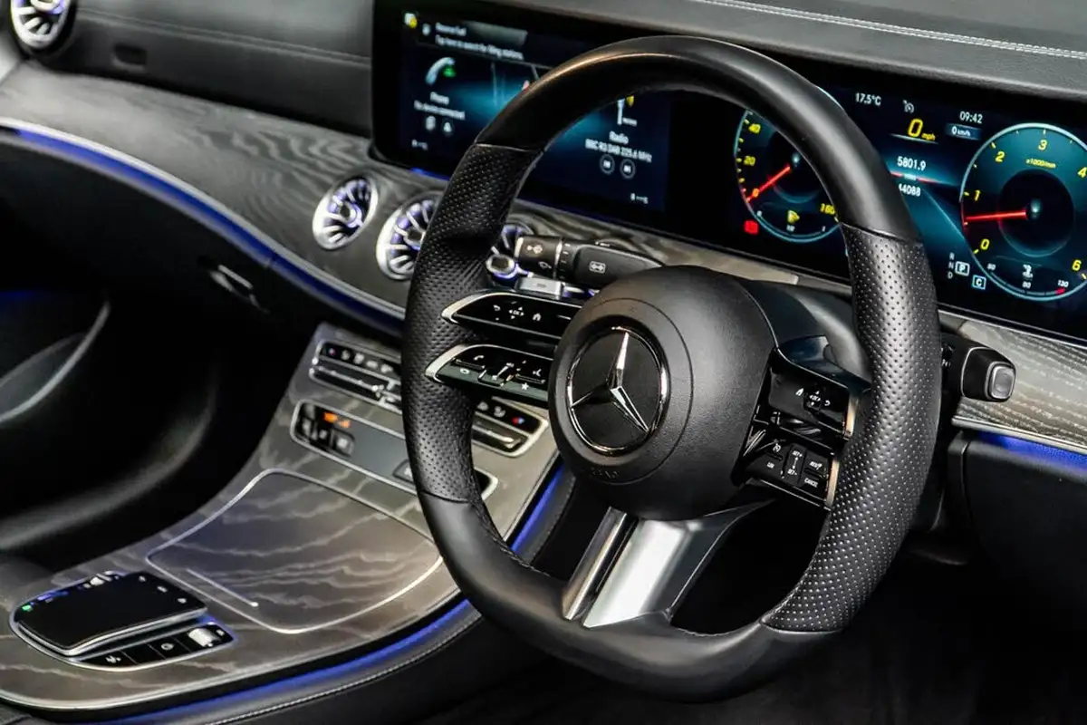 2022-mercedes-benz-e-class-30d-e400d-amg-line-night-edition-premium-plus-330ps-coupe-big-27