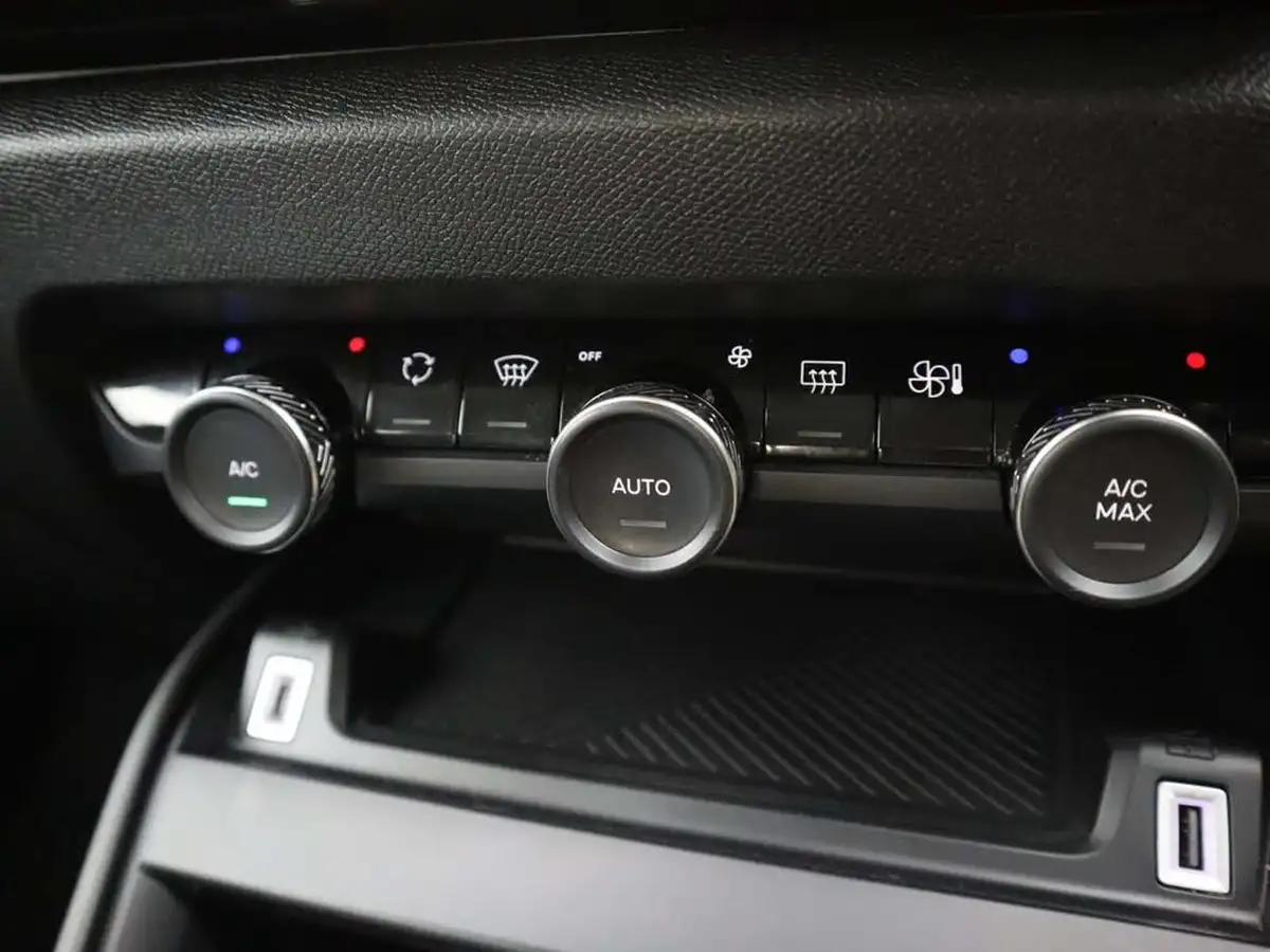 2022-citroen-c4-12-puretech-sense-plus-big-27