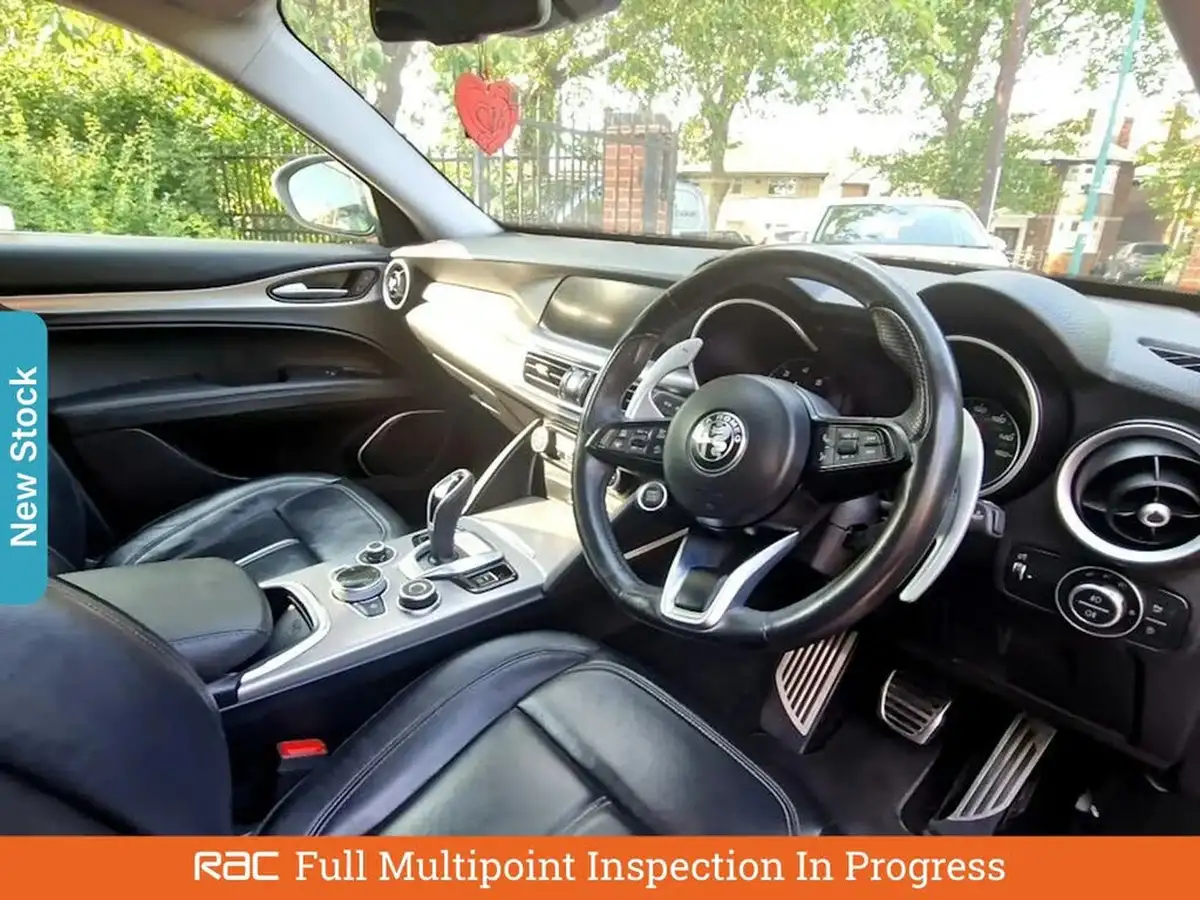 2021-alfa-romeo-stelvio-22td-sprint-big-2