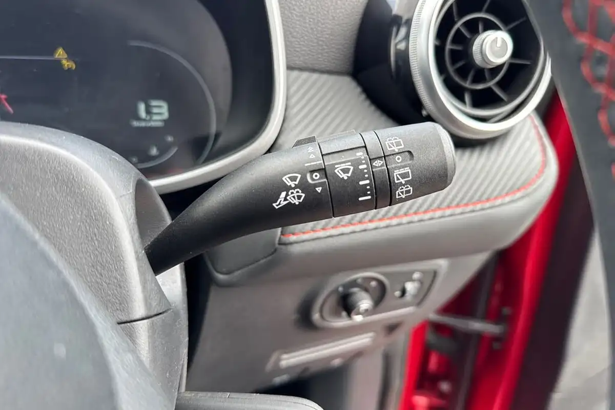 2024-mg-zs-suv-15-vti-tech-exclusive-big-35