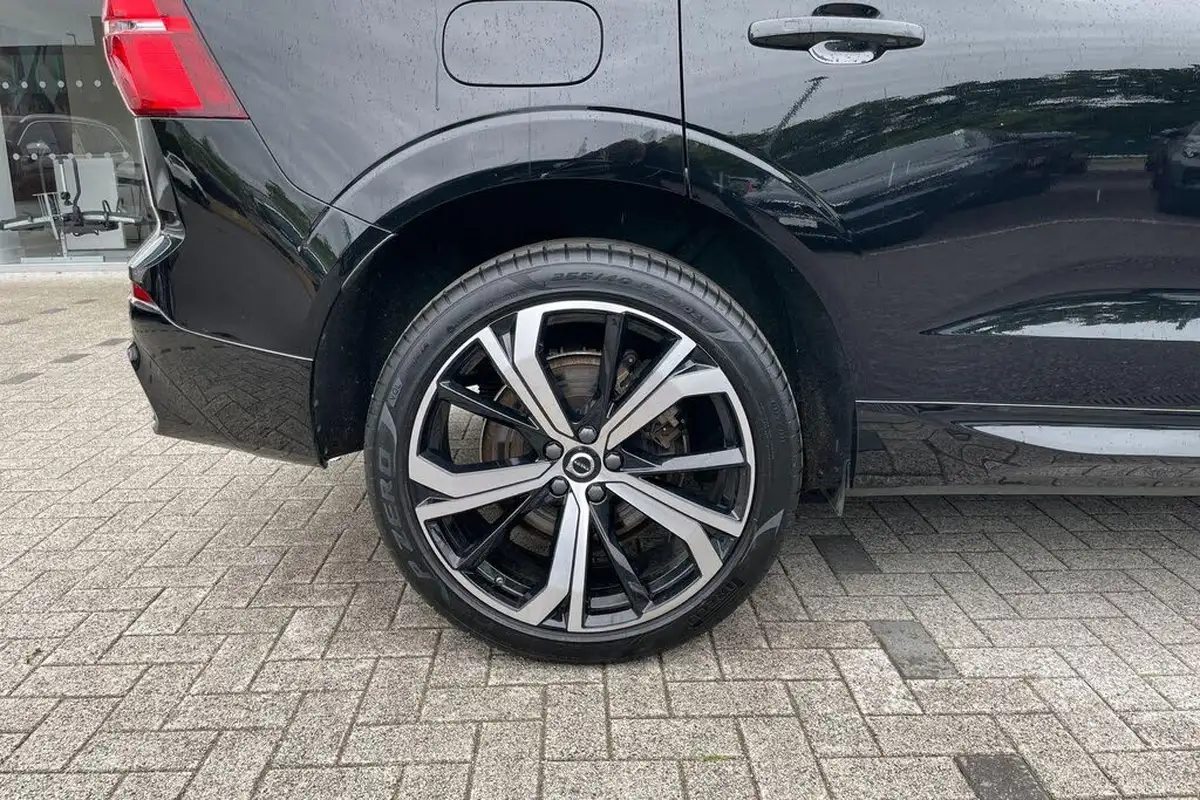 2021-volvo-xc60-20-b5-r-design-pro-awd-big-12