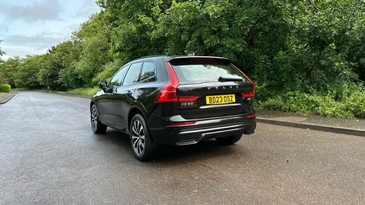 2023-volvo-xc60-20td-b4-plus-big-44