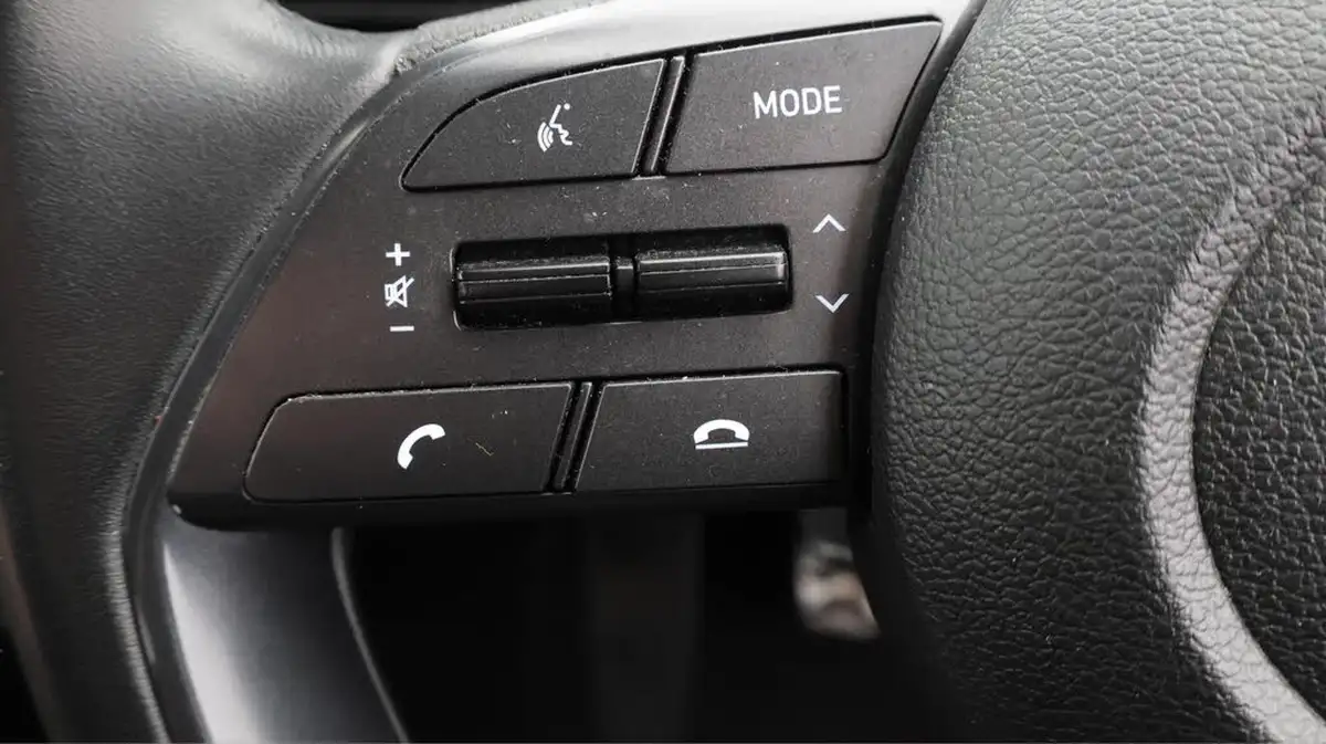 2022-hyundai-bayon-10-t-gdi-se-connect-big-23