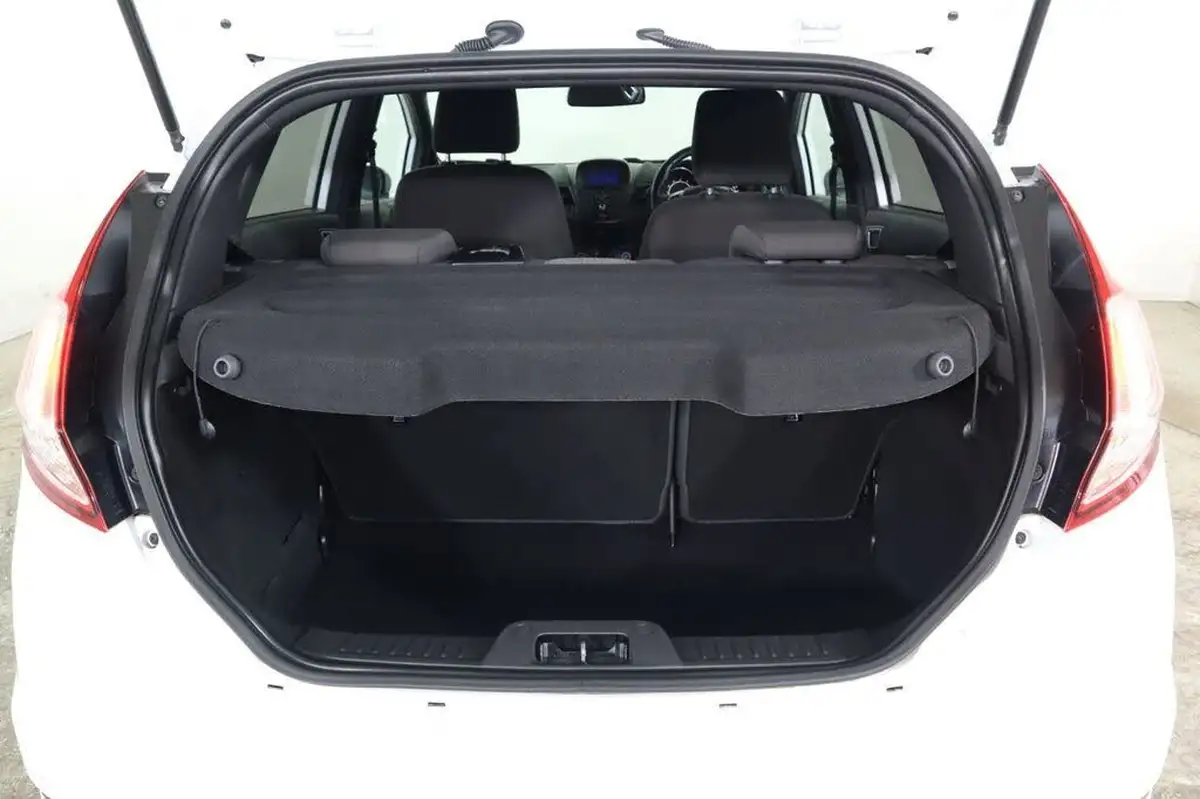 2017-ford-fiesta-10t-st-line-100ps-5d-big-8