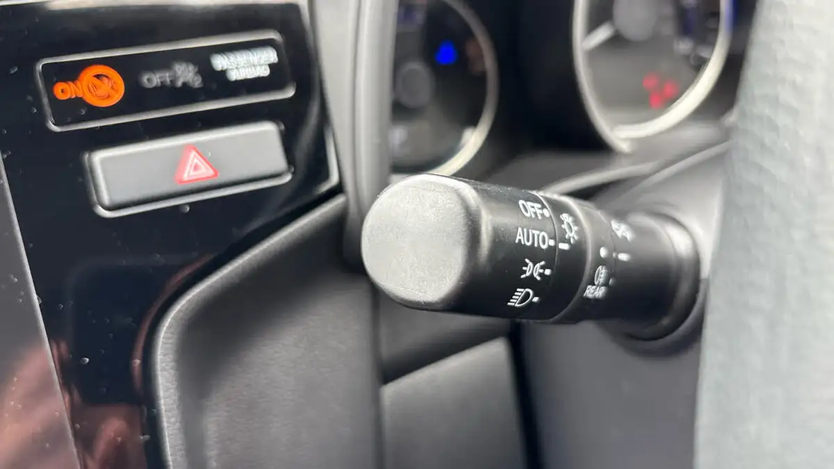 2019-honda-jazz-13-i-vtec-se-navi-cvt-big-26
