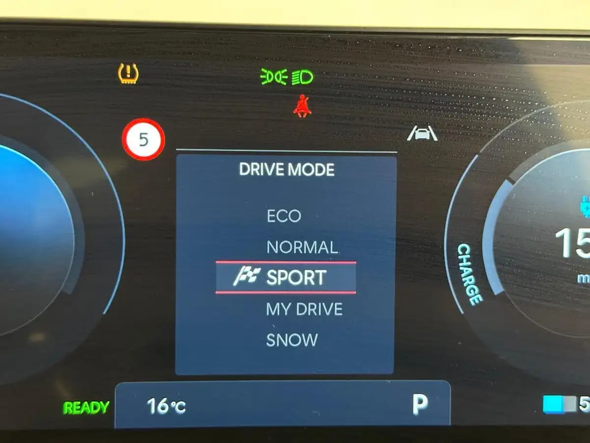 2024-hyundai-ioniq-5-e-premium-228ps-84kwh-rwd-big-38