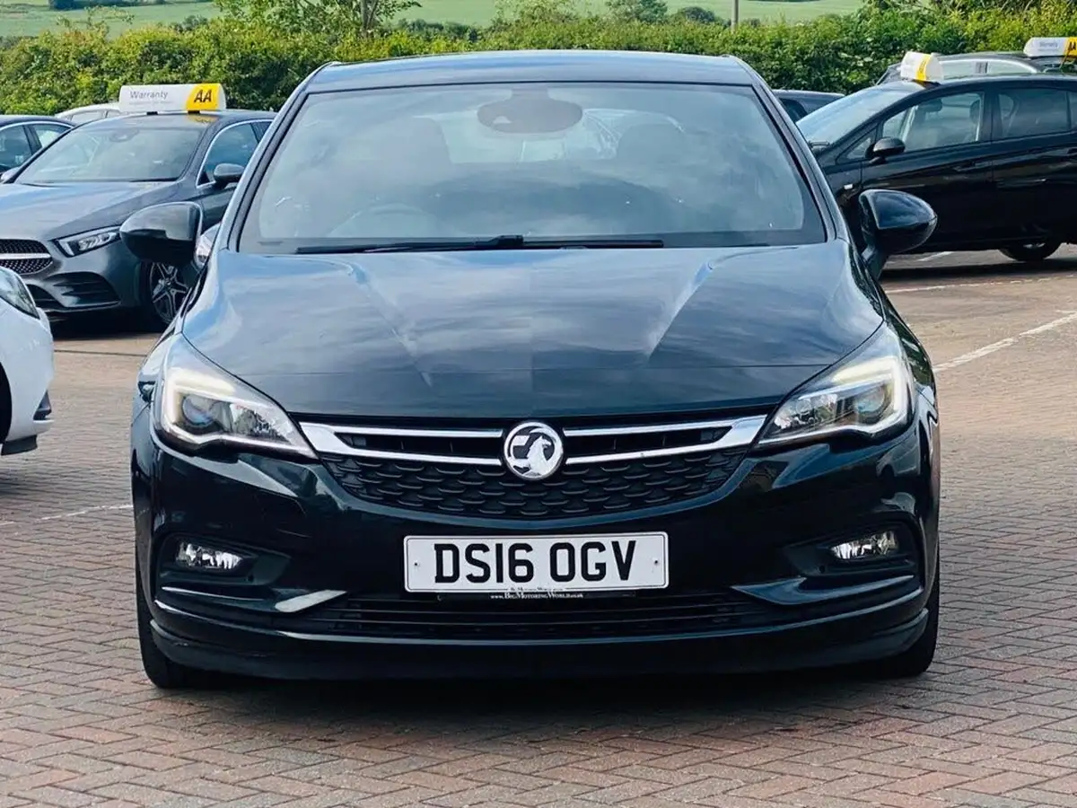 2016-vauxhall-astra-16cdti-sri-nav-110ps-ecoflex-ss-hatchback-big-2