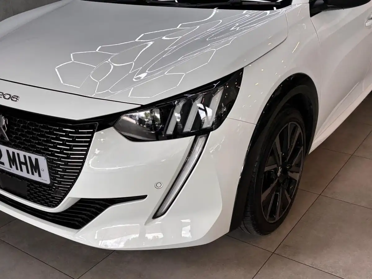 2023-peugeot-208-12-puretech-gt-100ps-big-1