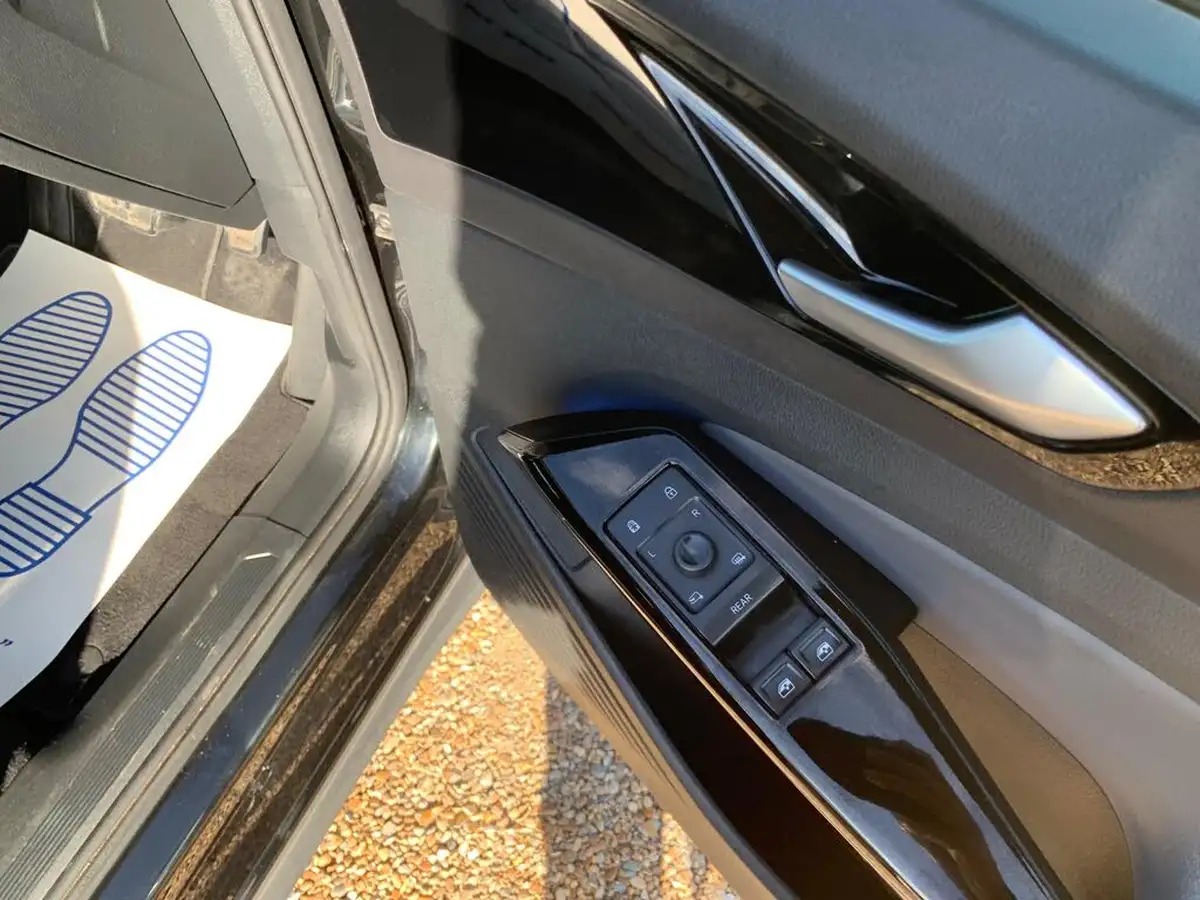 2021-volkswagen-id4-e-life-204ps-77kwh-pro-big-9