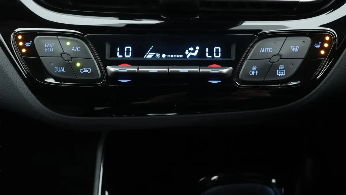 2022-toyota-c-hr-18-vvt-i-excel-big-12